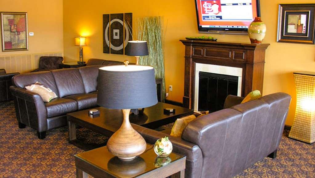 Fortune Inn & Suites Newport 内观 照片