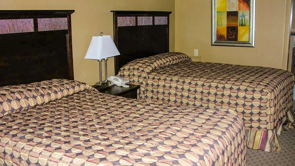 Fortune Inn & Suites Newport 客房 照片