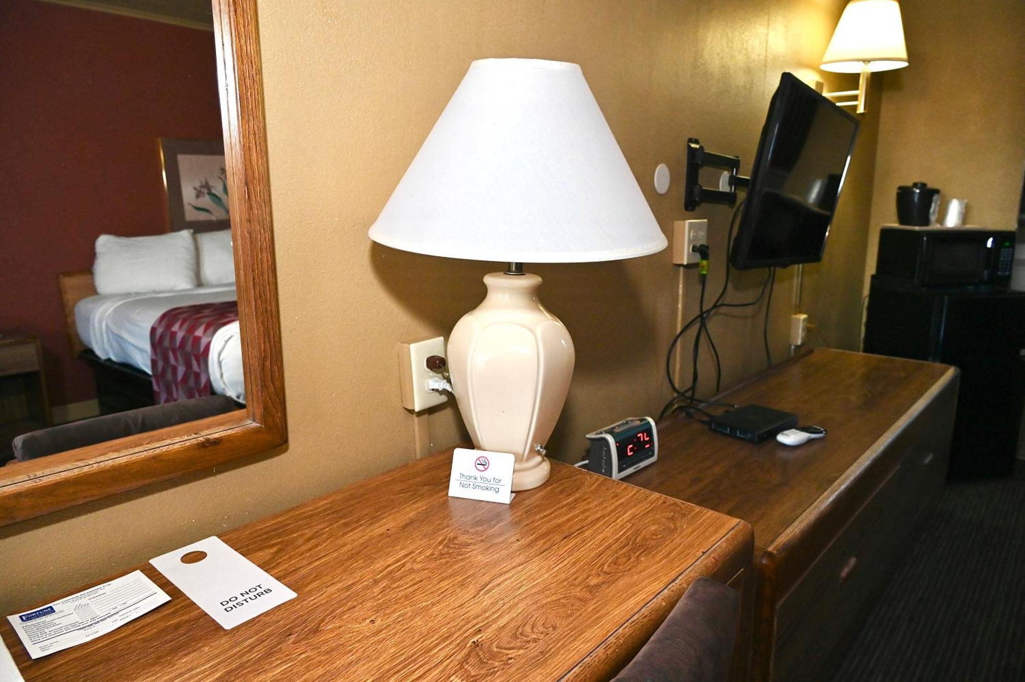 Fortune Inn & Suites Newport 外观 照片