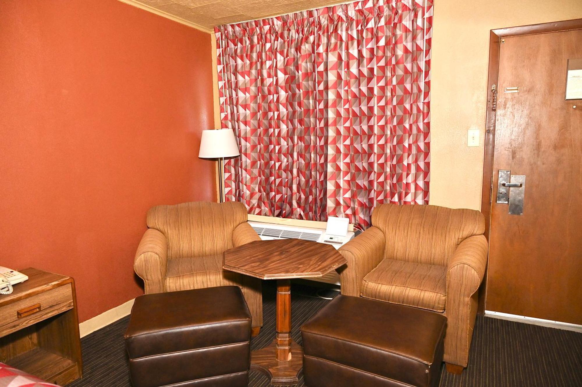 Fortune Inn & Suites Newport 外观 照片