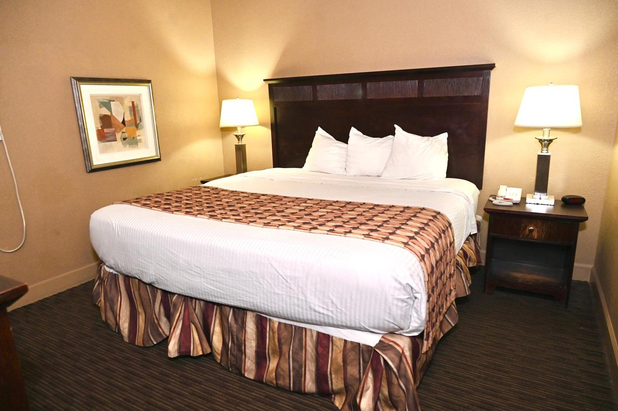 Fortune Inn & Suites Newport 外观 照片