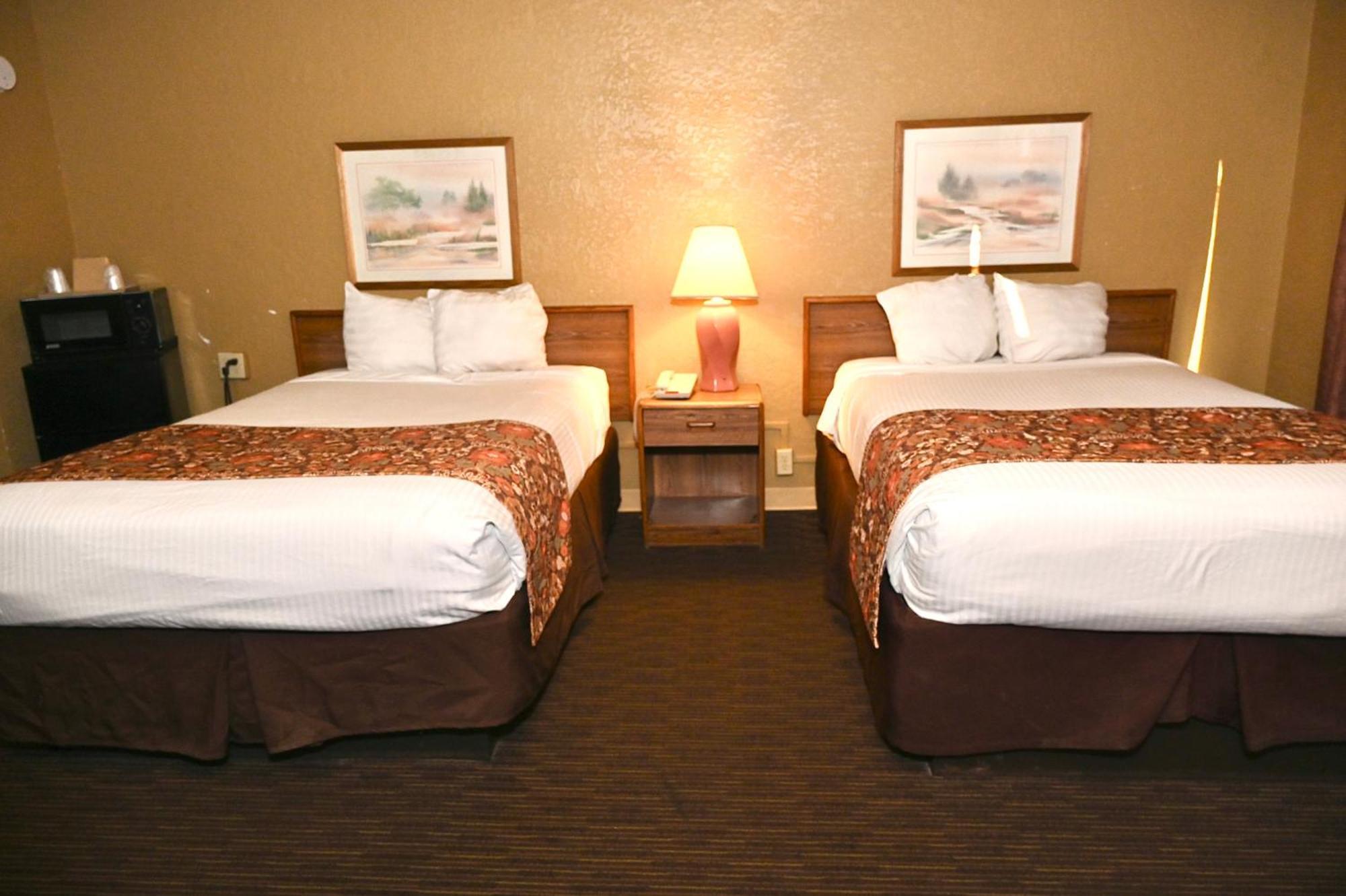 Fortune Inn & Suites Newport 外观 照片
