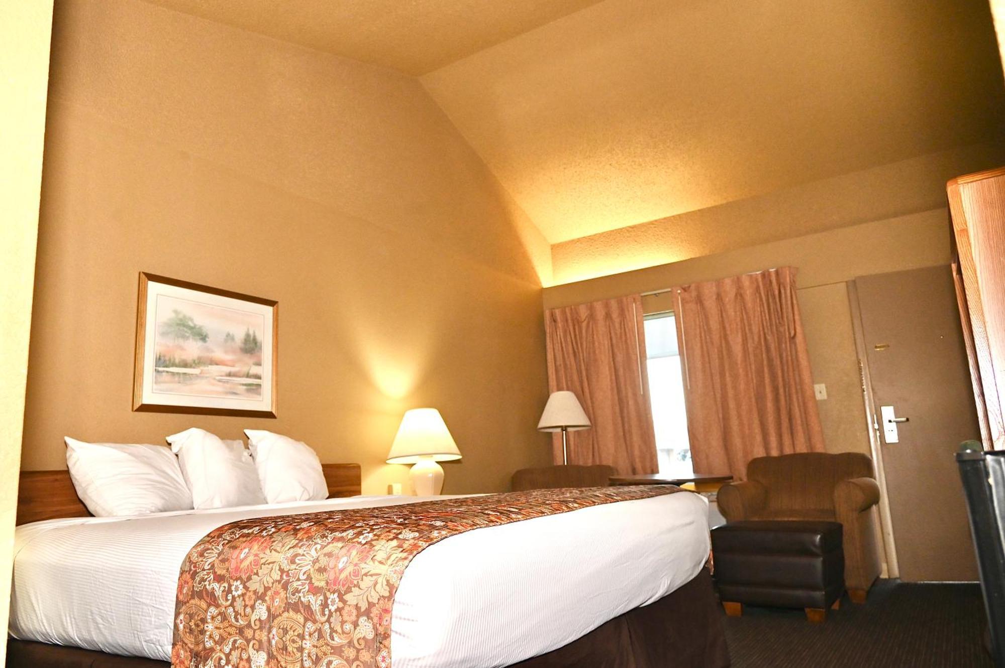 Fortune Inn & Suites Newport 外观 照片