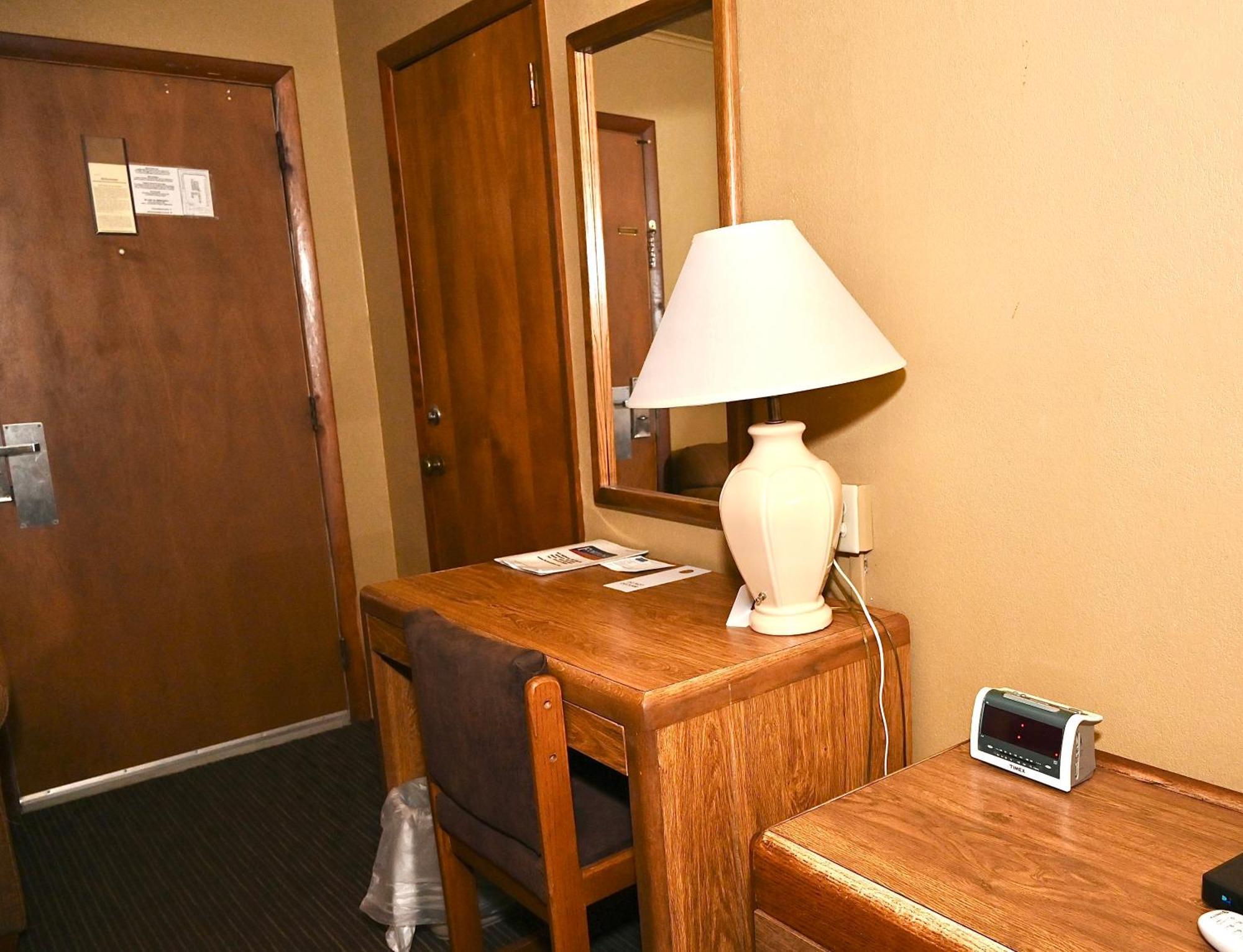Fortune Inn & Suites Newport 外观 照片