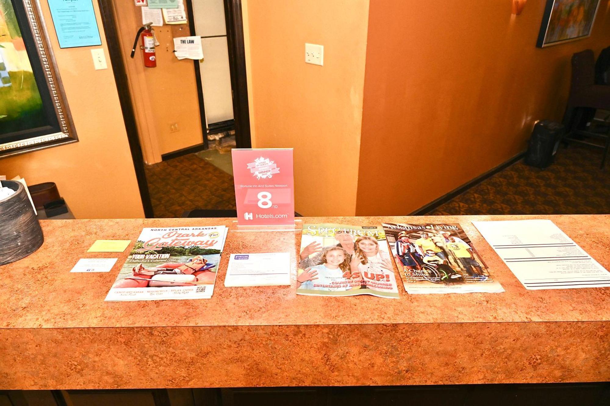 Fortune Inn & Suites Newport 外观 照片