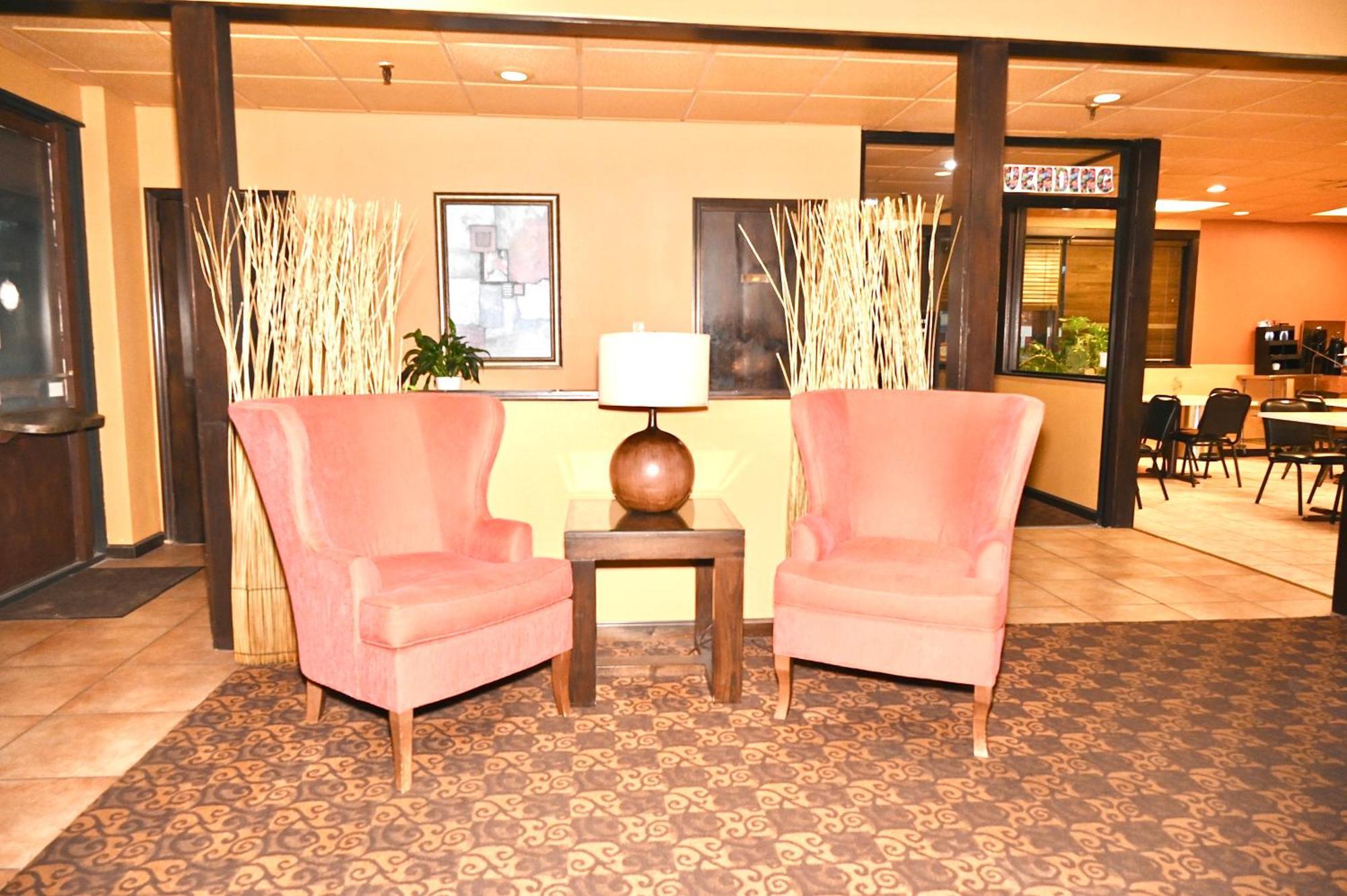 Fortune Inn & Suites Newport 外观 照片